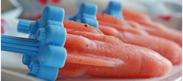 Watermelon and Kiwi Ice Pops (paletas de sandia y kiwi)