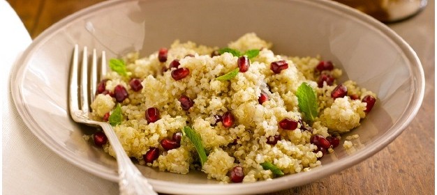 Healthy holiday recipes: Quinoa with Pomegranate Arils and Goat Cheese #glutenfree