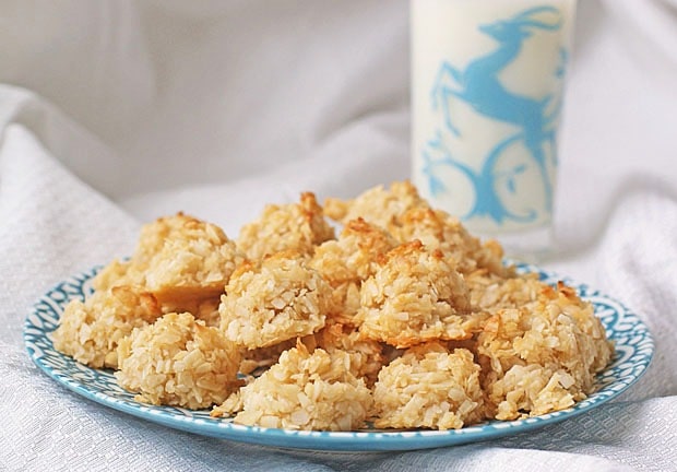 coconut macaroons coconut macaroons