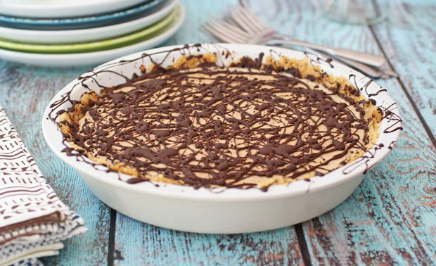Chocolate & Almond Freezer Pie at This Mama Cooks! On a Diet - thismamacooks.com Chocolate & Almond Freezer Pie at This Mama Cooks! On a Diet - thismamacooks.com