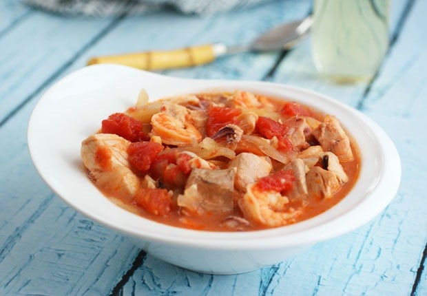 Easy and Cioppino Fish Stew at This Mama Cooks! On a Diet - thismamacooks.com Easy and Cioppino Fish Stew at This Mama Cooks! On a Diet - thismamacooks.com