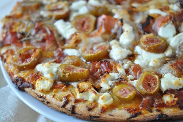 Fig, Caramelized Onion, Prosciutto & Goat Cheese Pizza at This Mama Cooks! On a Diet - thismamacooks.com Fig, Caramelized Onion, Prosciutto & Goat Cheese Pizza at This Mama Cooks! On a Diet - thismamacooks.com