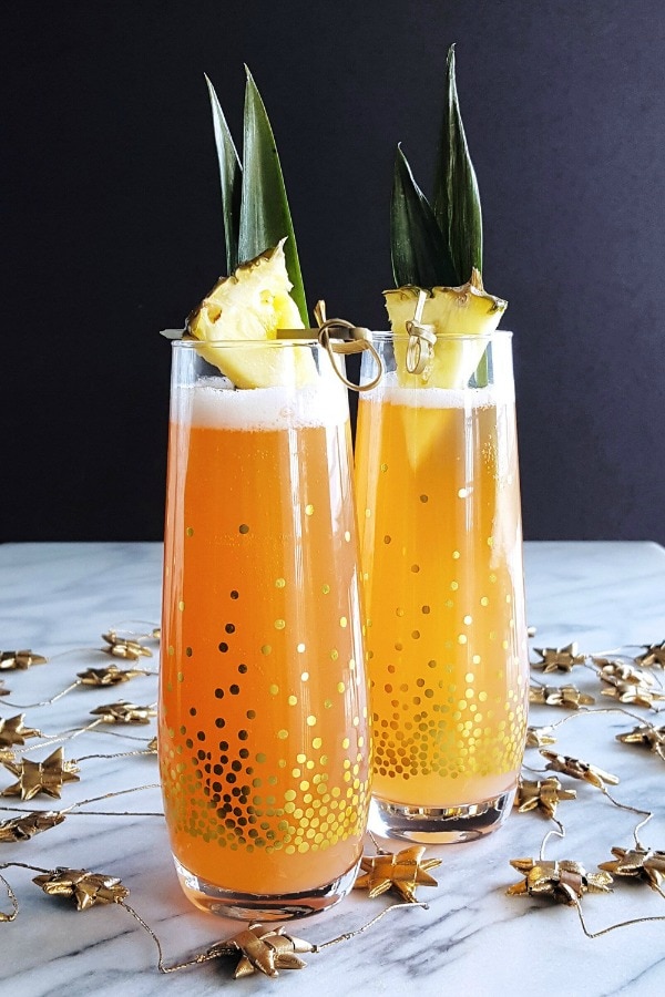 25 New Year’s Eve Drinks Recipes for Your Party This